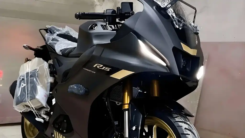 Yamaha R15 V5
